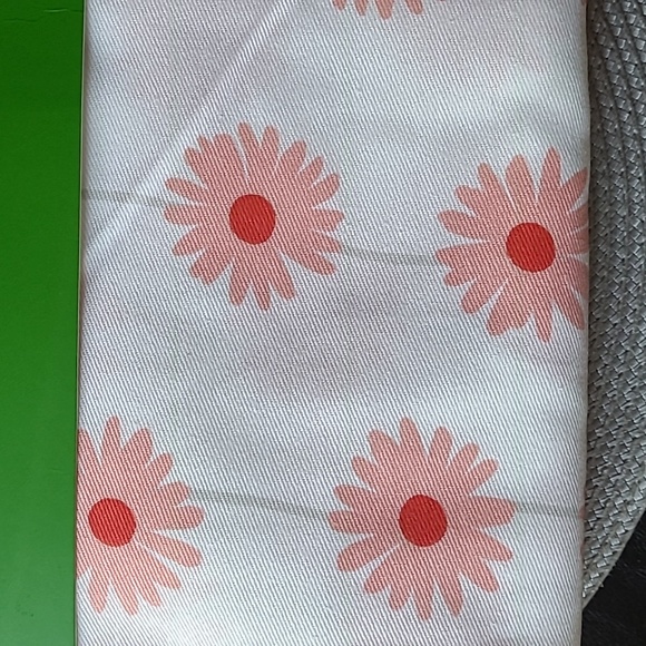 ♠️Kate Spade Shower Curtain - Picture 2 of 5